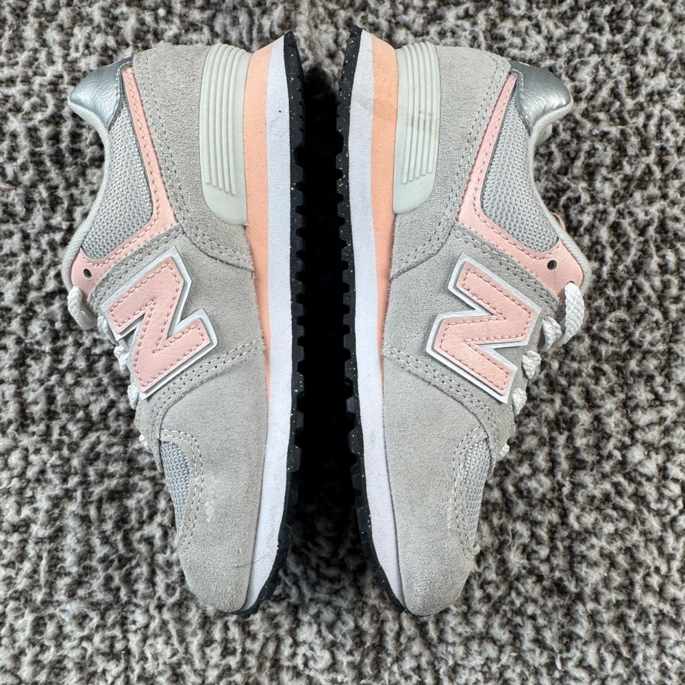 New Balance Classic 574 Light Gray and Soft Pink Sneakers Kids Size 12.5 - Picture 5 of 8
